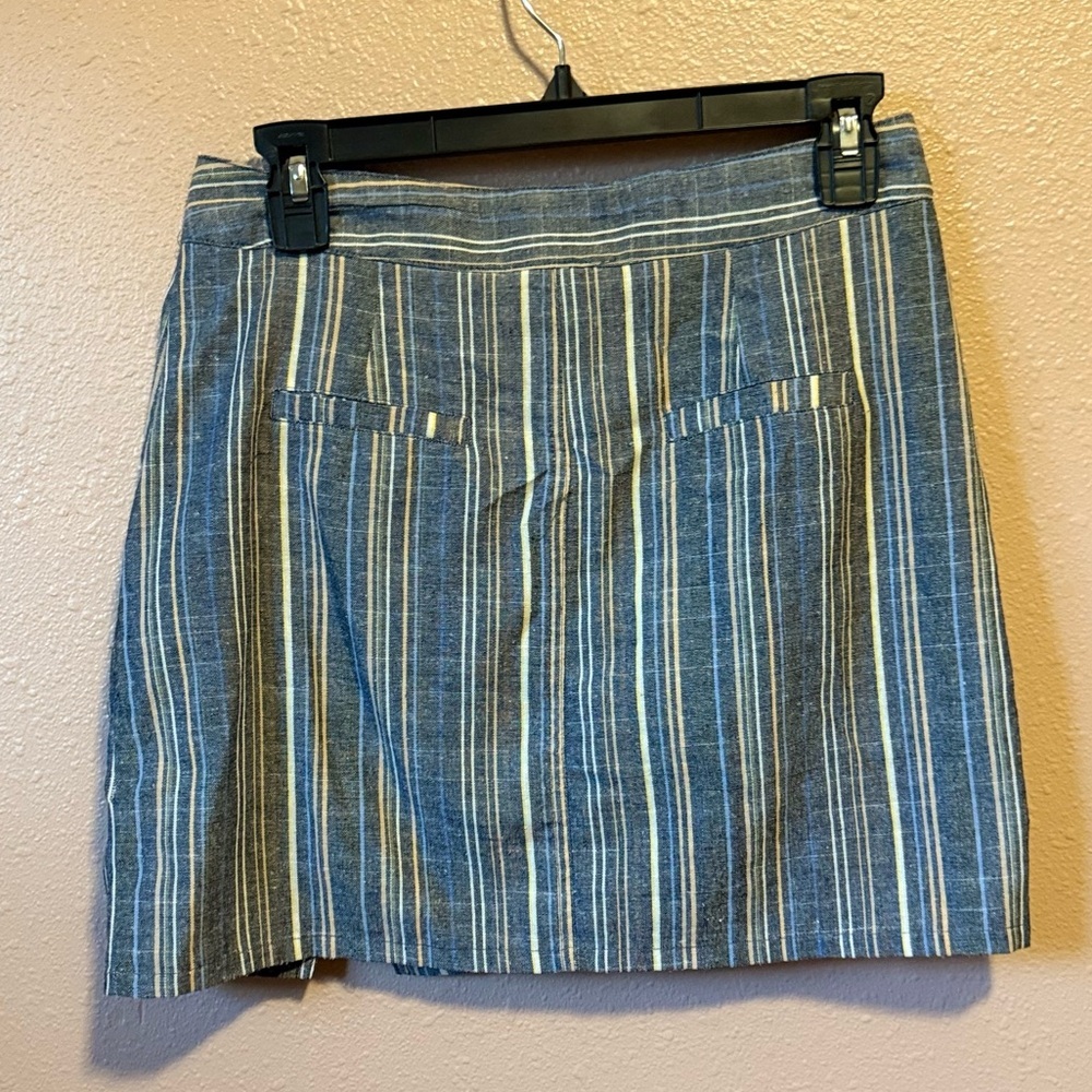 Striped Blue and Cream Button Skirt - Picture 3 of 3
